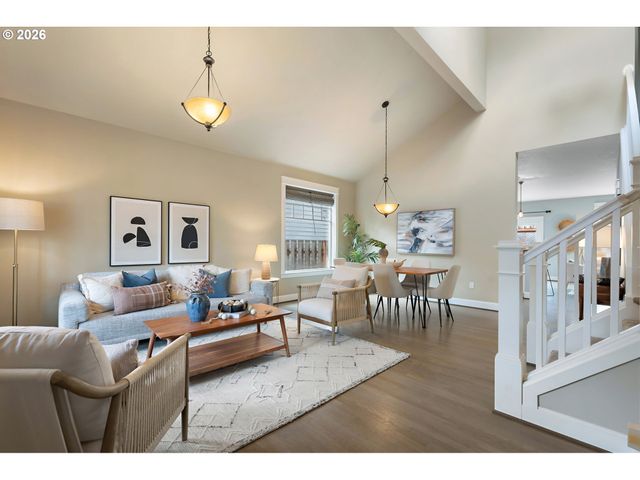 8815 Sw 52ND Ave, Portland, OR 97219