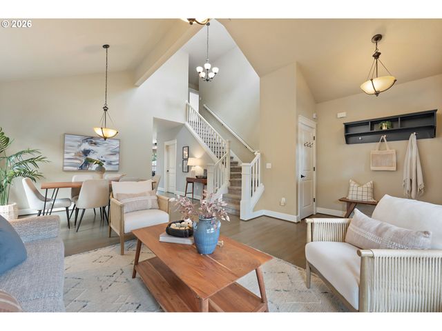 8815 Sw 52ND Ave, Portland, OR 97219