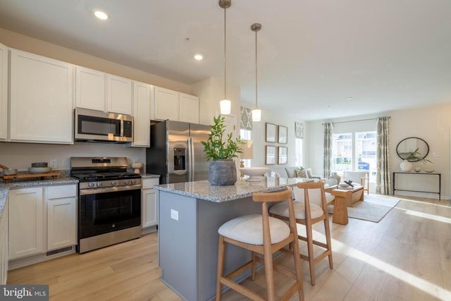 41 WHITAKER CT, Millville, NJ 08332