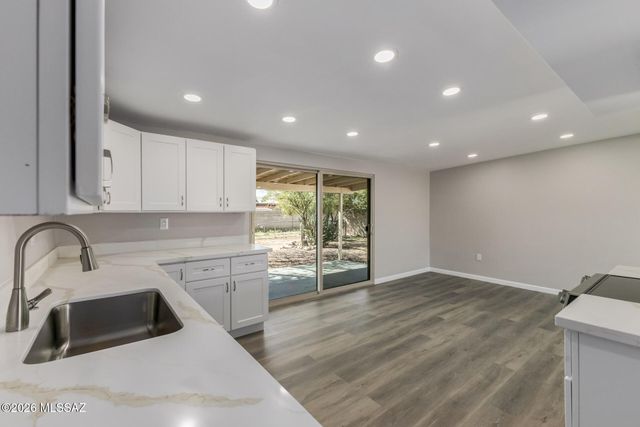 7932 E 2nd Street, Tucson, AZ 85710