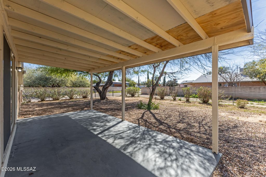 Image 32 of property listing at 7932 E 2nd Street, Tucson, AZ 85710