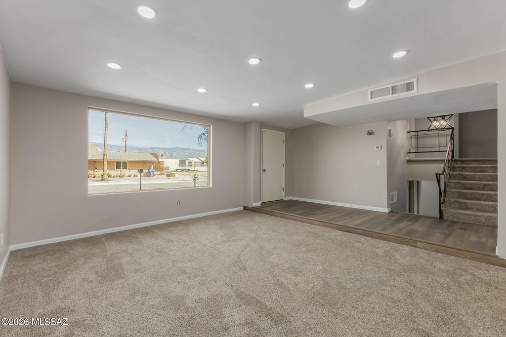 Image 9 of property listing at 7932 E 2nd Street, Tucson, AZ 85710