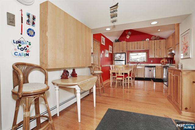 390 Lakeview Avenue, Ringwood, NJ 07456