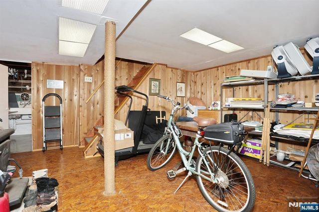 390 Lakeview Avenue, Ringwood, NJ 07456