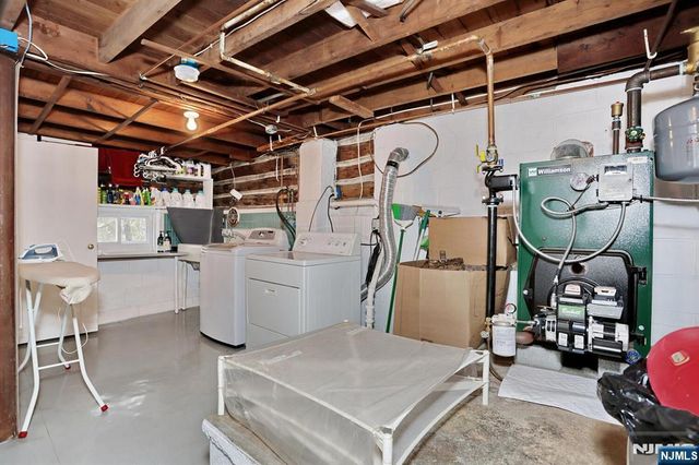 390 Lakeview Avenue, Ringwood, NJ 07456