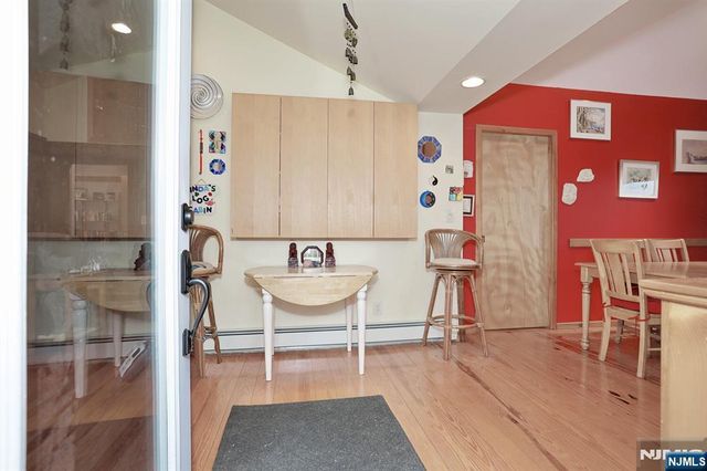 390 Lakeview Avenue, Ringwood, NJ 07456