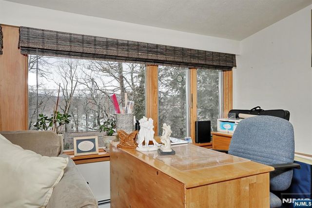 390 Lakeview Avenue, Ringwood, NJ 07456