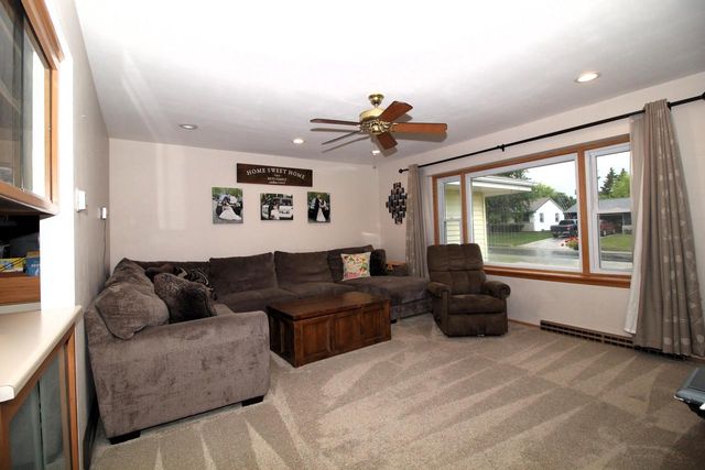 W174N9446 Joper ROAD, Menomonee Falls, WI 53051