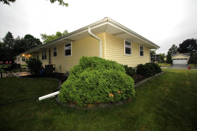 W174N9446 Joper ROAD, Menomonee Falls, WI 53051