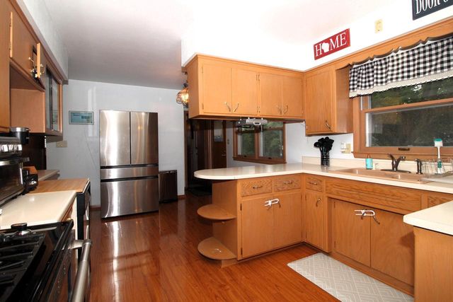 W174N9446 Joper ROAD, Menomonee Falls, WI 53051