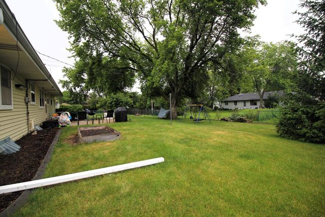 W174N9446 Joper ROAD, Menomonee Falls, WI 53051