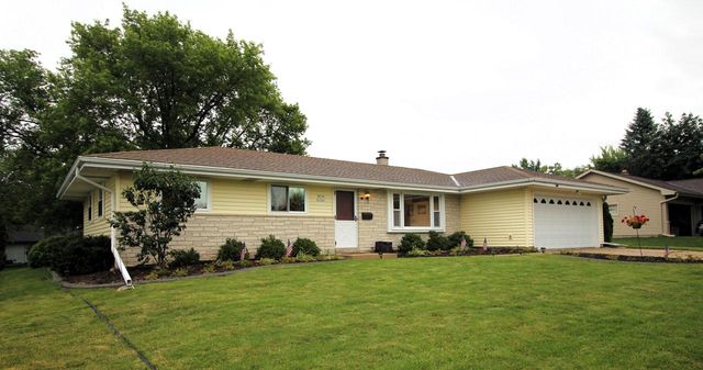 W174N9446 Joper ROAD, Menomonee Falls, WI 53051