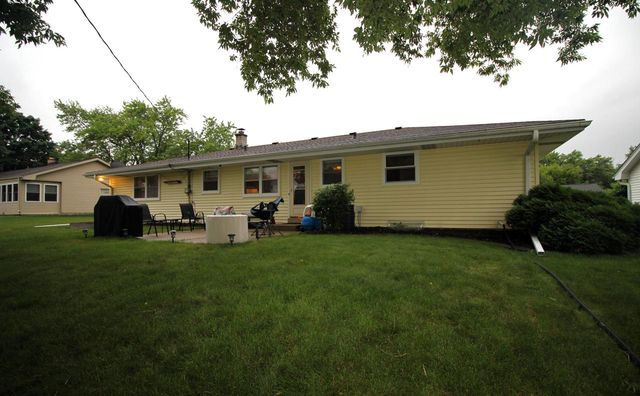 W174N9446 Joper ROAD, Menomonee Falls, WI 53051