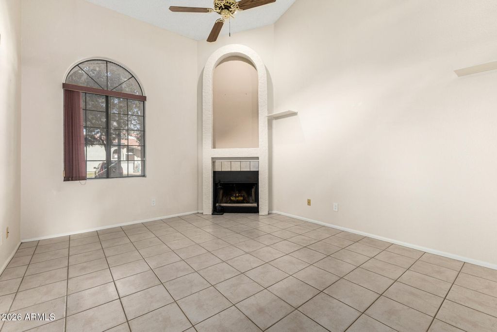 1718 S LONGMORE -- 13, Mesa, AZ 85202 — photo 3
