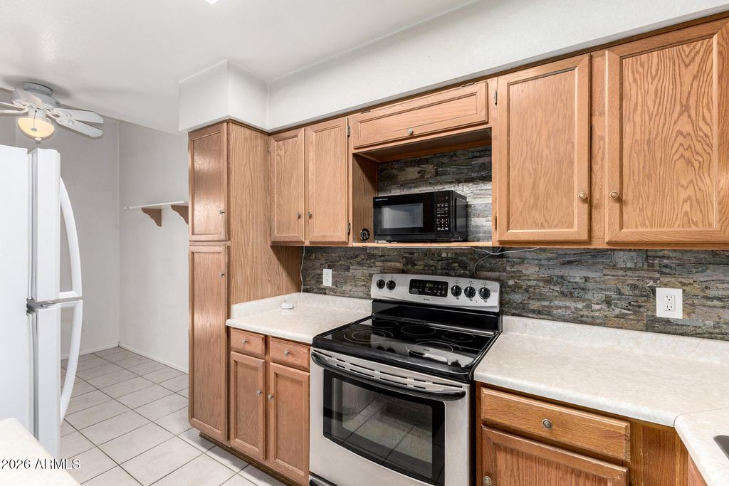 1718 S LONGMORE -- 13, Mesa, AZ 85202 — photo 4