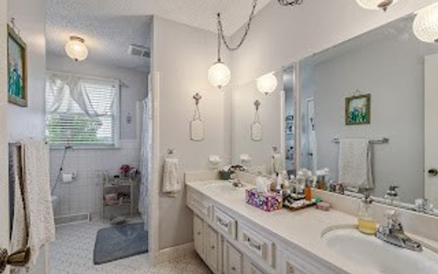 609 Angela Cir, Goodlettsville, TN 37072