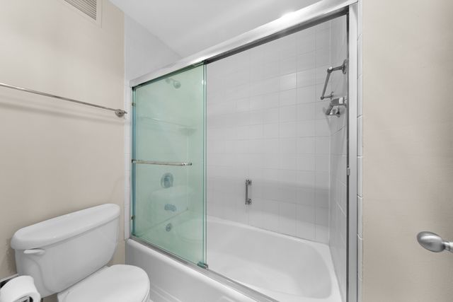 260 E Chestnut Street 4204, Chicago, IL 60611