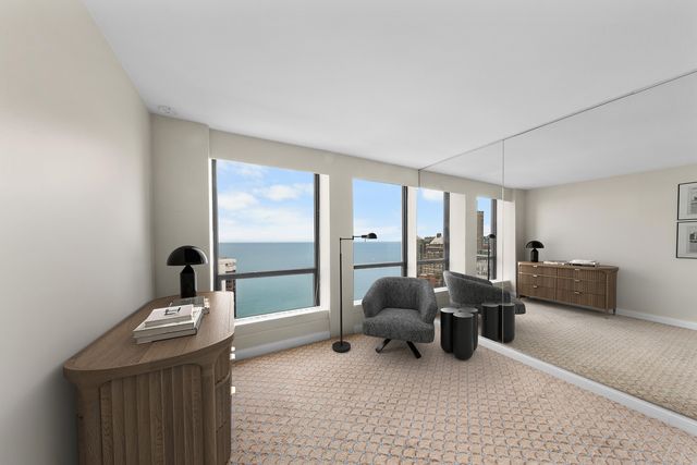 260 E Chestnut Street 4204, Chicago, IL 60611