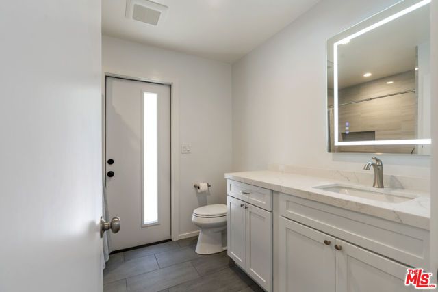 3062 Arrowhead Drive, Los Angeles, CA 90068