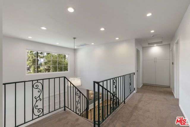 3062 Arrowhead Drive, Los Angeles, CA 90068