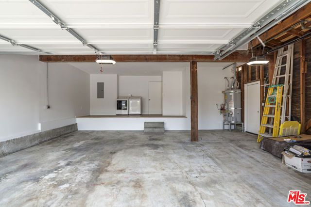 3062 Arrowhead Drive, Los Angeles, CA 90068