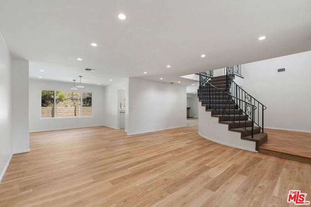 3062 Arrowhead Drive, Los Angeles, CA 90068
