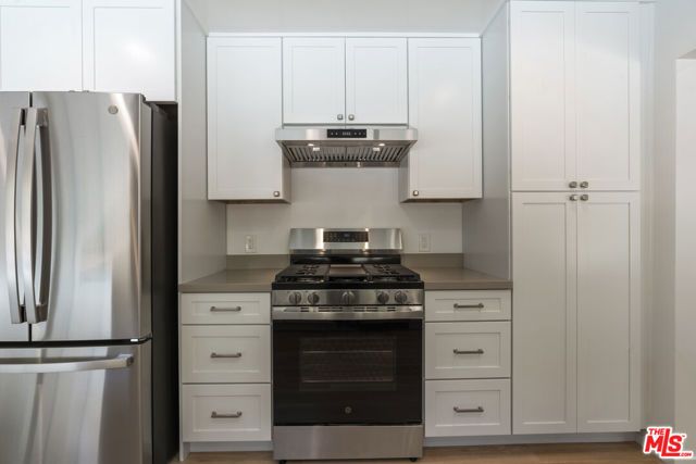 3062 Arrowhead Drive, Los Angeles, CA 90068