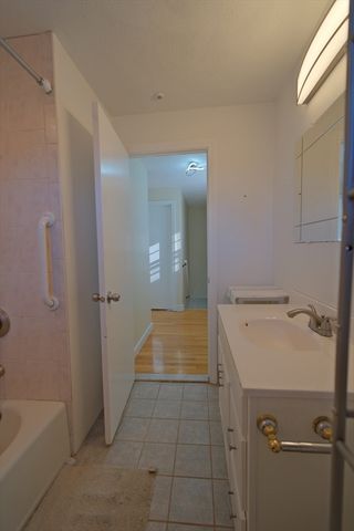 15 George Rd, Quincy, MA 02170