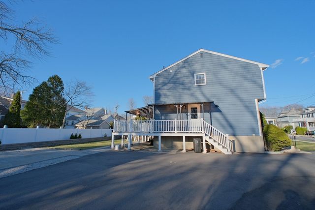 15 George Rd, Quincy, MA 02170