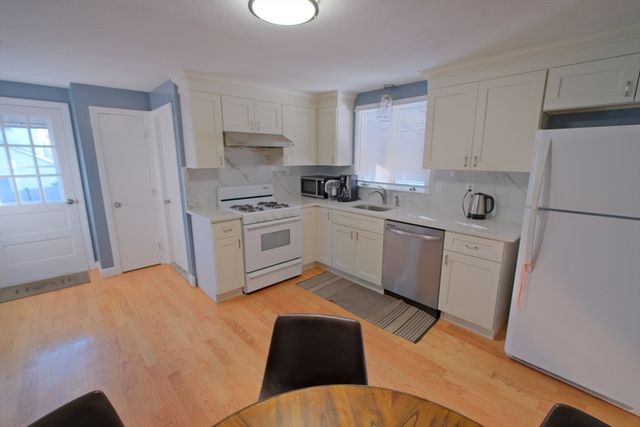 15 George Rd, Quincy, MA 02170