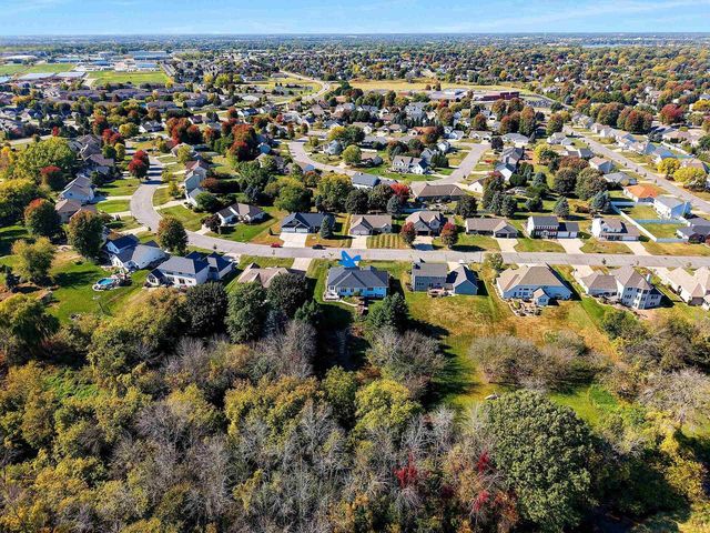 2087 SWANSTONE CIRCLE, De Pere, WI 54115