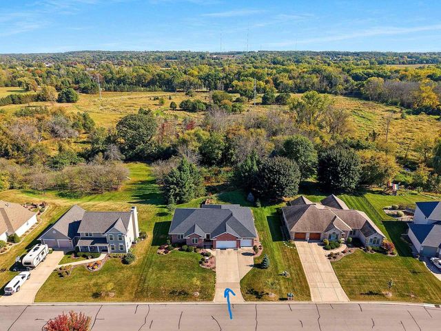 2087 SWANSTONE CIRCLE, De Pere, WI 54115