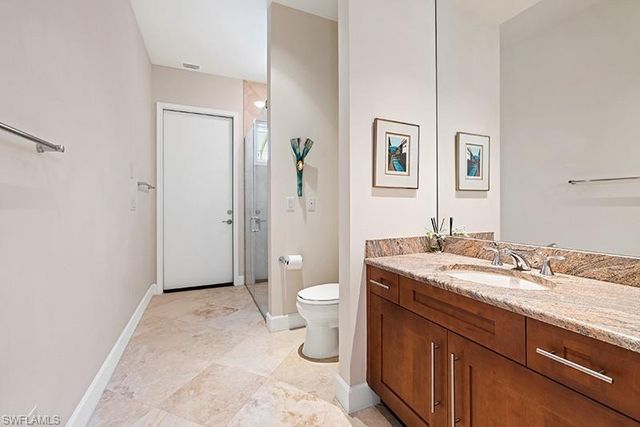 433 Crestwood LN, Naples, FL 34113