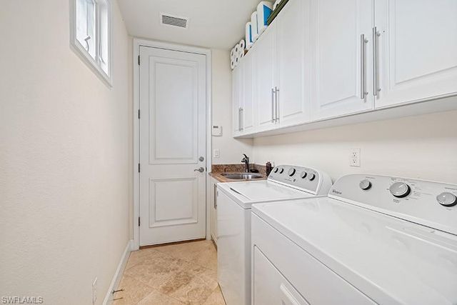 433 Crestwood LN, Naples, FL 34113