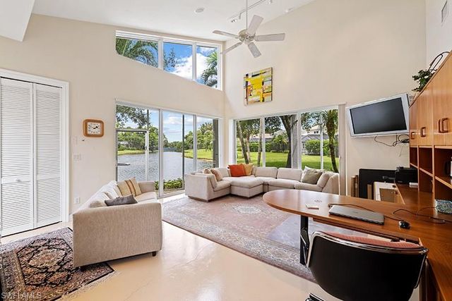 433 Crestwood LN, Naples, FL 34113