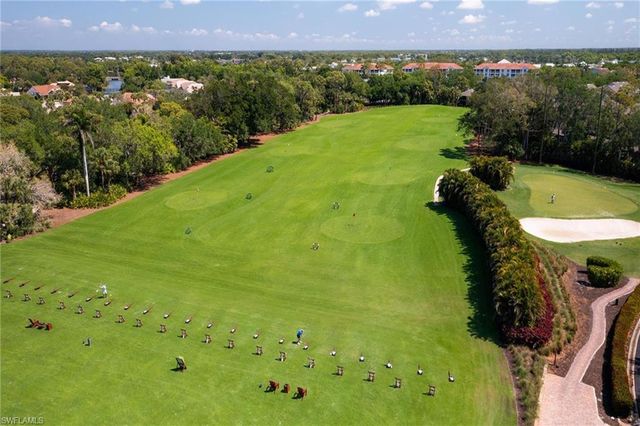 433 Crestwood LN, Naples, FL 34113