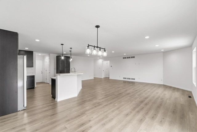 692 N Main Street, Fall River, WI 53932