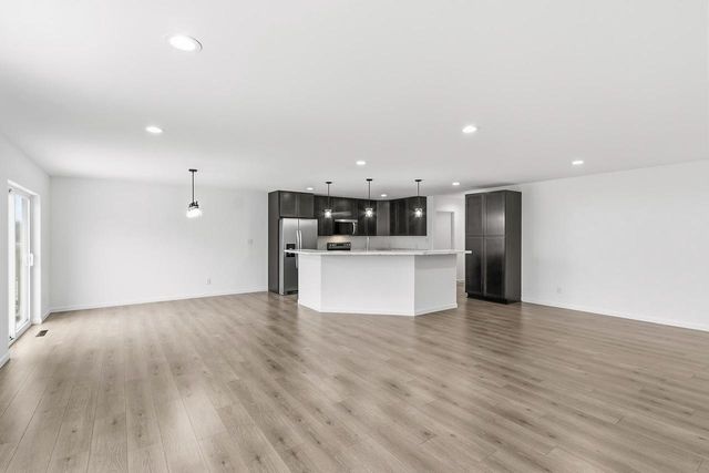 692 N Main Street, Fall River, WI 53932