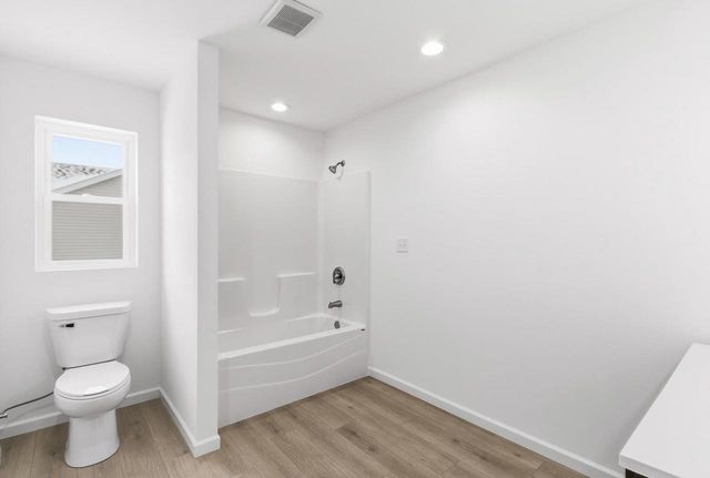 692 N Main Street, Fall River, WI 53932