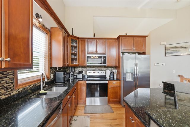 182 Ardennes Avenue NE, Shakopee, MN 55379