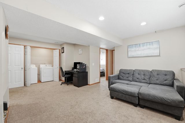 182 Ardennes Avenue NE, Shakopee, MN 55379