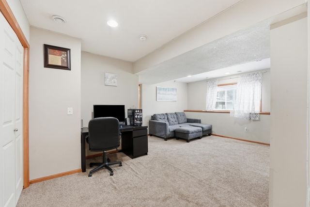 182 Ardennes Avenue NE, Shakopee, MN 55379