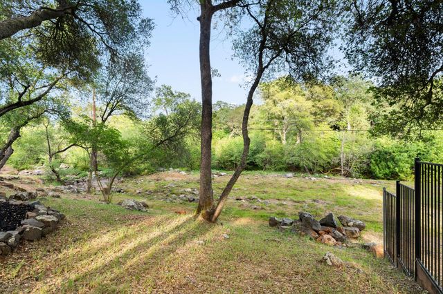 3619 Montclair Rd, Cameron Park, CA 95682