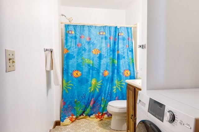 170 Perry Ave 3A, Worcester, MA 01610