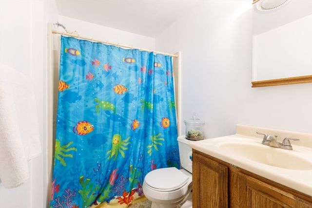 170 Perry Ave 3A, Worcester, MA 01610