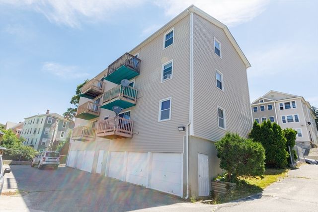 170 Perry Ave 3A, Worcester, MA 01610