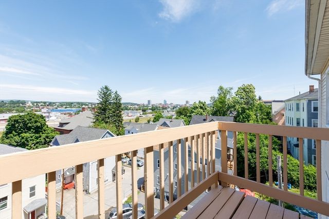170 Perry Ave 3A, Worcester, MA 01610