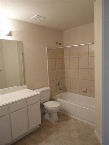 6611 Early Fall Drive, Humble, TX 77338