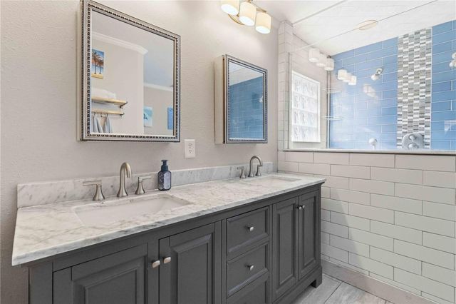 7633 CLOVELLY PARK PLACE, Apollo Beach, FL 33572