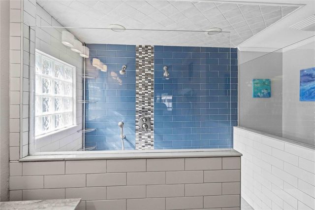 7633 CLOVELLY PARK PLACE, Apollo Beach, FL 33572